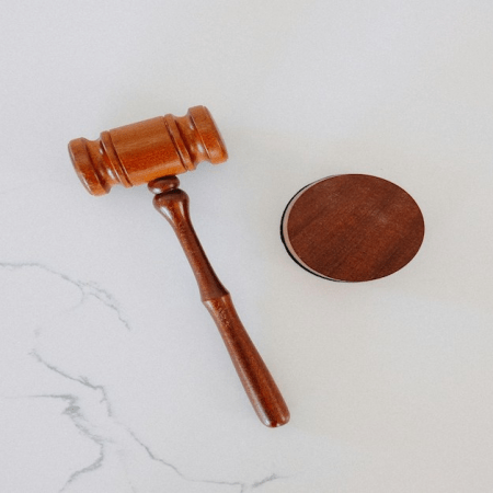 UK Court Grants Spribe Injunction Against “Aviator LLC” for Trademark Infringement