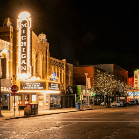 Michigan Online Gambling Surges to Record $3.8B in 2025 Receipts