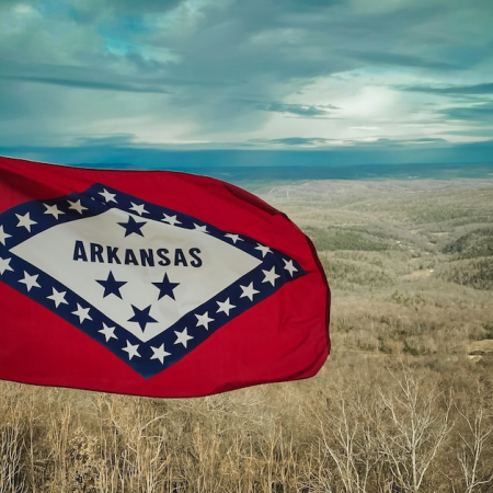 DraftKings and FanDuel Apply to Enter Arkansas Mobile Sports Betting Market